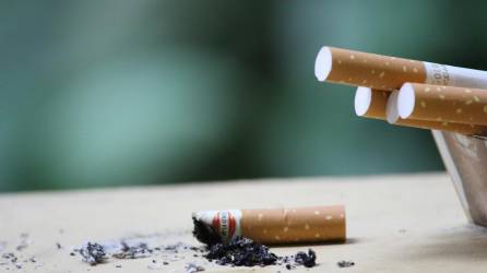 Aunque la cantidad de fumadores disminuye en la mayoría de países, la <b>OMS </b>alertó que las enfermedades asociadas al <b>tabaco </b>pueden seguir siendo altas durante algunos años.