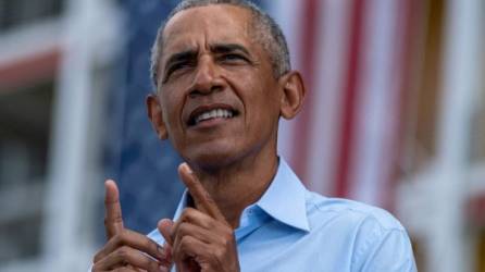 Obama se vio obligado a cancelar su multitudinaria fiesta de cumpleaños por el repunte de los contagios de covid 19./AFP.