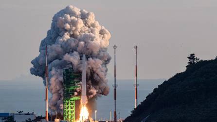 Corea del Sur lanzó su primer cohete espacial llamado “Nuri”.