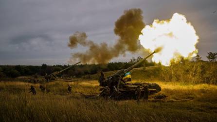 Las fuerzas ucranianas lanzaron una contraofensiva en el sur del país para recuperar la ciudad de Jersón, ocupada por tropas rusas, anunciaron este lunes las autoridades locales.