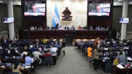 Esta semana se prevé lleguen las tres nóminas al hemiciclo.