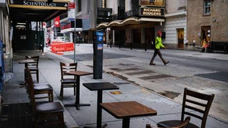 Nueva York no reabrirá sus restaurantes ni bares en un futuro cercano, afirmó el alcalde De Blasio./AFP.