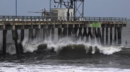 El Salvador emitió la alerta roja por los efectos de la tormenta tropical Pilar.