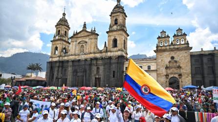 Los colombianos elegirán en un mes, el 29 de octubre, a alcaldes, gobernadores, concejales y diputados regionales
