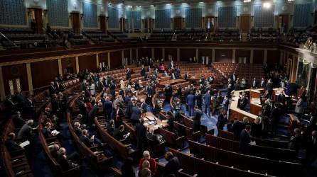 Los senadores estadounidenses aprobaron una enmienda para suprimir el horario de invierno en Estados Unidos.