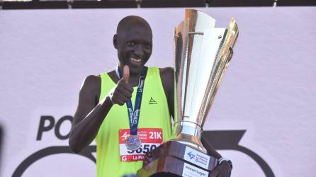 Julius Kibet de 41 años de edad se proclamó ganador de la Maratón de LA PRENSA.