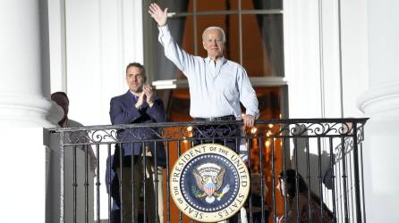 El presidente de EEUU, Joe Biden, junto a su hijo Hunter Biden, en una fotografía de archivo.