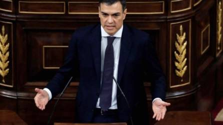 El nuevo presidente del Gobierno español,Pedro Sánchez, defendiendo la moción de censura que derribó a Mariano Rajoy del poder. / Foto: AFP