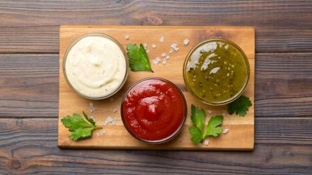 Tanto las salsas como los fondos y fumets pueden conservarse por cierto tiempo en refrigeración.