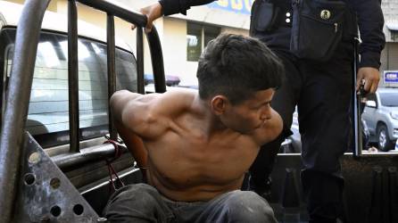 Casi 200 supuestos pandilleros han sido detenidos en las últimas 48 horas en el cerco militar a Soyapango.