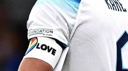 Los jugadores que usen el brazalete de capitán OneLove en el Mundial de Qatar, serán sancionados.