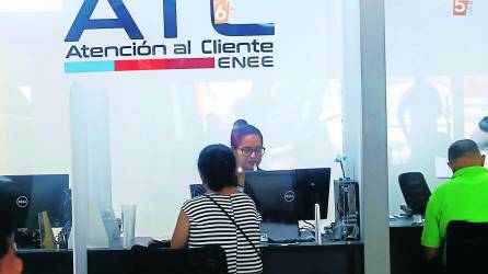 <b>Las oficinas de atención al cliente en San Pedro Sula están en barrio Guamilito y en Nova Plaza, bulevar del norte. Foto: La Prensa.</b>