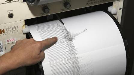 El epicentro del temblor tuvo lugar en el departamento de Comayagua, región central de Honduras, a una profundidad de dos kilómetros. En la imagen un registro de archivo de un sismógrafo.