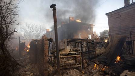 Rusia ha destruido varios edificios residenciales, dejando a cientos de ucranianos sin sus hogares en este invierno.