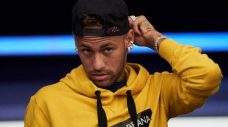 Los problemas entre Neymar y el Barcelona comenzaron cuando el brasileño fichó por el PSG. Foto EFE.