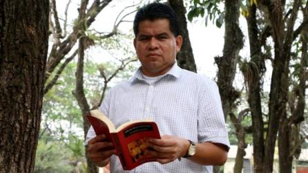 José Raúl López Lemus captado en una de las áreas de la Universidad Nacional Autónoma de Honduras en el Valle de Sula.