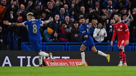 Chelsea propina goleada y avanza a la siguiente ronda en la FA Cup