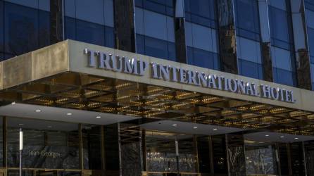 El hotel de Trump en Nueva York es uno de los edificios que puede ser embargado por la Fiscalía.