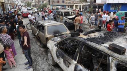 La explosión dejó a varias personas quemadas y cuentiosas pérdidas materiales. Fotos: EFE