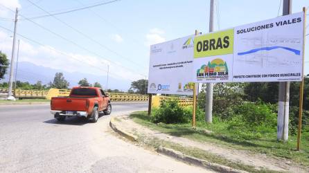 En la entrada al sector Los Carmenes sobre el segundo anillo se anuncian las obras a construir.