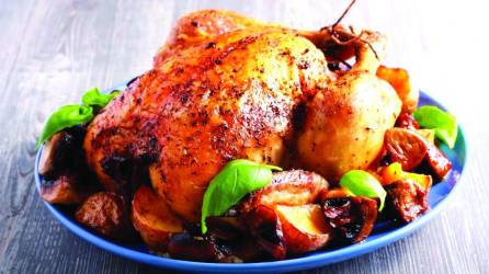 El pollo en las cenas navideñas se basa en su versatilidad, aceptación generalizada y practicidad.