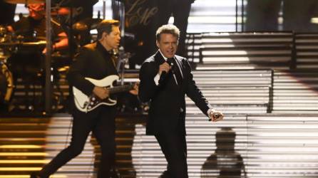 Los hondureños cantaron y bailaron con los más grandes éxitos de Luis Miguel.