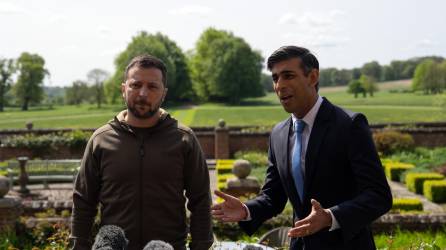 Zelenski se reunió con el primer ministro británico, Rishi Sunak, durante una visita a Londres para cerrar su gira por varios países europeos.