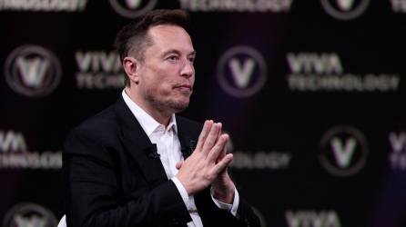 Musk advierte que censurará las cuentas que usen el prefijo cis para referirse a hombres y mujeres de nacimiento.