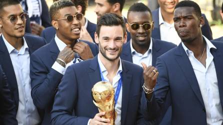 Con Francia, además del Mundial de 2018 y del subcampeonato de 2022, logró una Liga de las Naciones en 2021 y fue finalista de la Eurocopa de 2016.