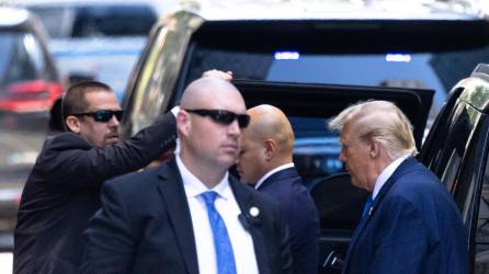 El exmandatario regresó a la Torre Trump este martes tras asistir al juicio en su contra en Nueva York.
