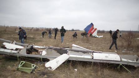 El vuelo MH17 de Malaysia Airlines fue derribado por un misil el 14 de noviembre de 2014 matando a 298 pasajeros y miembros de la tripulación.