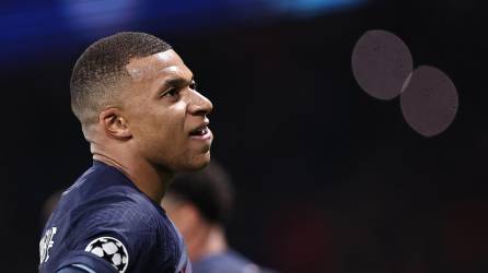 Mbappé lideró la victoria 3-2 del PSG ante el Brest en la Ligue 1 de Francia.