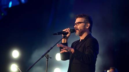 El reconocido cantautor mexicano de música cristiana, Jesús Adrián Romero, anunció en sus redes sociales que se retirará temporalmente de los escenarios debido a problemas de salud mental. El artista tenía programadas presentaciones en varios países de Latinoamérica como parte de su gira ‘Terrenal Tour’