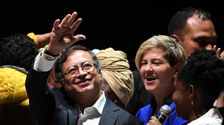Petro se convirtió en el primer presidente de la Izquierda en Colombia reafirmando la nueva ola en la región.