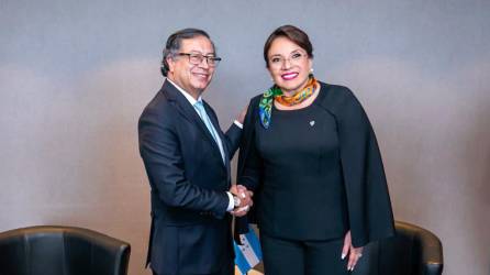 Xiomara Castro y Gustavo Petro sostuvieron un encuentro este lunes en Bruselas, Bélgica.