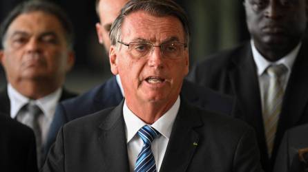 Bolsonaro viajó a Orlando previo a la investidura de Lula, quien le responsabilizó por el asalto al Congreso.