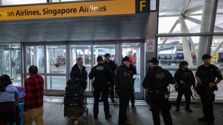 Nueva York reforzó la seguridad en sus aeropuertos.