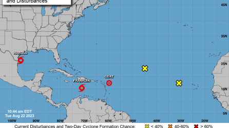 Localización de cinco sistemas tropicales formados en el Atlántico. La tormenta tropical Hillary (no aparece en imagen) ya se disipó en la costa pacífica de Estados Unidos.