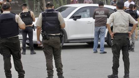 El fiscal César Suárez fue asesinado por varios sicarios a su salida del Ministerio Público.