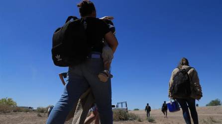 Miles de migrantes cruzan la frontera de Estados Unidos en busca de trabajo.