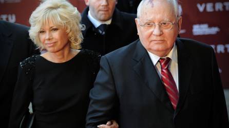 Gorbachev en una imagen de archivo junto a su hija Irina Virganskaya.