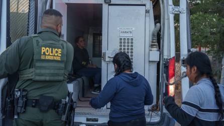 Estados Unidos hace frente a una crisis migratoria en la frontera sur donde cada día son detenidos cientos de indocumentados.