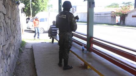 Los privados de libertad están siendo evaluados en Medicina Forense de San Pedro Sula.