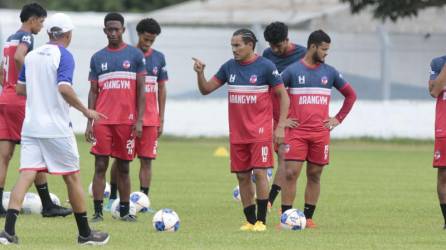 El club donde milita ‘Rambo’ de León actualmente está ubicado en la tercera posición del grupo A-2.