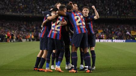 Jugadores del FC Barcelona celebrando la goleada de 4-0 que le propinaron al Real Betis el reciente fin de semana.