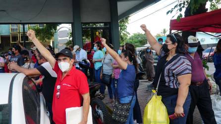 Protesta en las oficinas del Inprema en San Pedro Sula