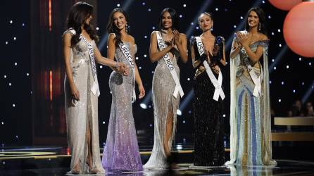 Las finalistas de la 71 edición del Miss Universe: Miss República Dominicana, Andreína Martinez, Miss Curacao, Gabriela Dos Santos, Miss Puerto Rico, Ashley Carino, Miss USA, R'Bonney Gabriel y Miss Venezuela Amanda Dudamel.