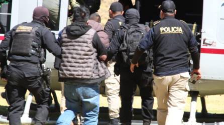 Los mayoría de detenidos fueron llevados a la capital tras la operación que tuvo apoyo de agentes del departamento de Seguridad Interior de Estados Unidos..