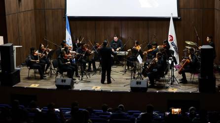 La orquesta, conformada por jóvenes de distintas partes de la zona norte del país, demostró su potencial musical adquirido con este proyecto.