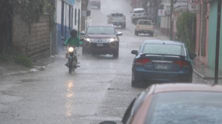 En Honduras la depresión tropical E-19 dejará lluvias.